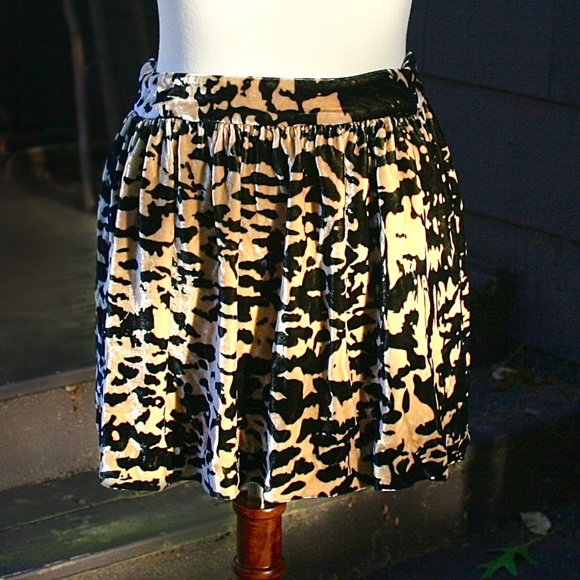 Gryphon Dresses & Skirts - Vintage Velvet Skirt (with pockets)